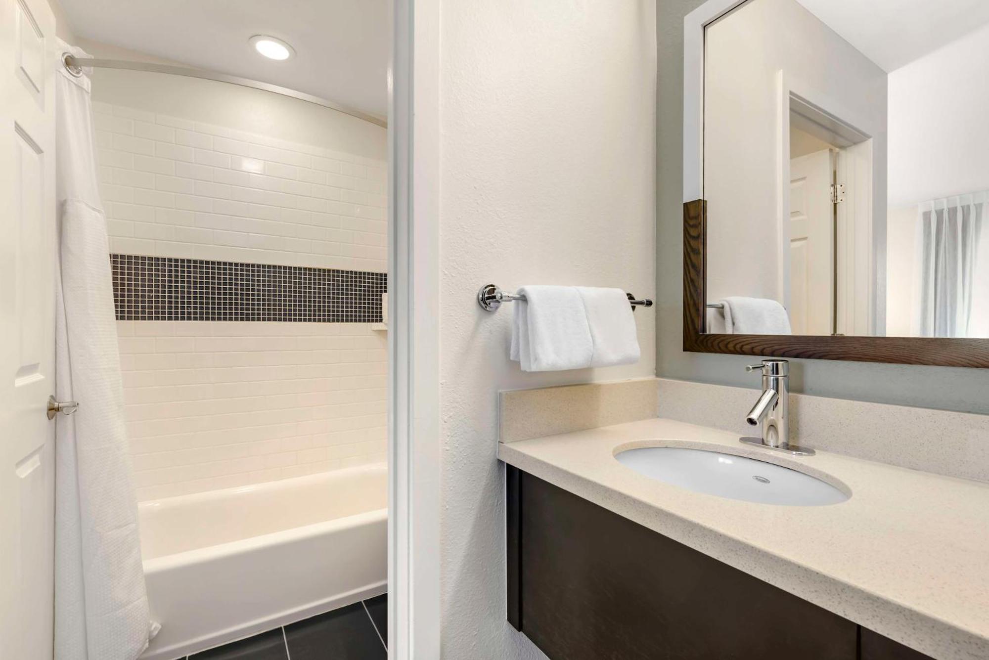 Sonesta Es Suites Dulles Airport Herndon Exterior photo
